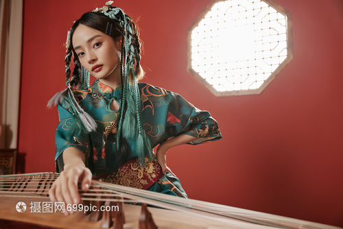 雅韻新傳 當國風美女邂逅古箏，專業攝像如何定格東方美學